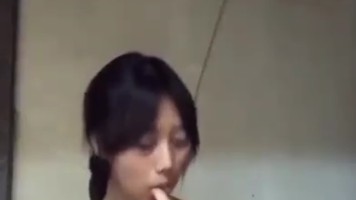 Viral Tiktokers ABG Remas Toket Sendiri