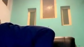 Alvii Kebelet Omek sedang Bersama Temannya