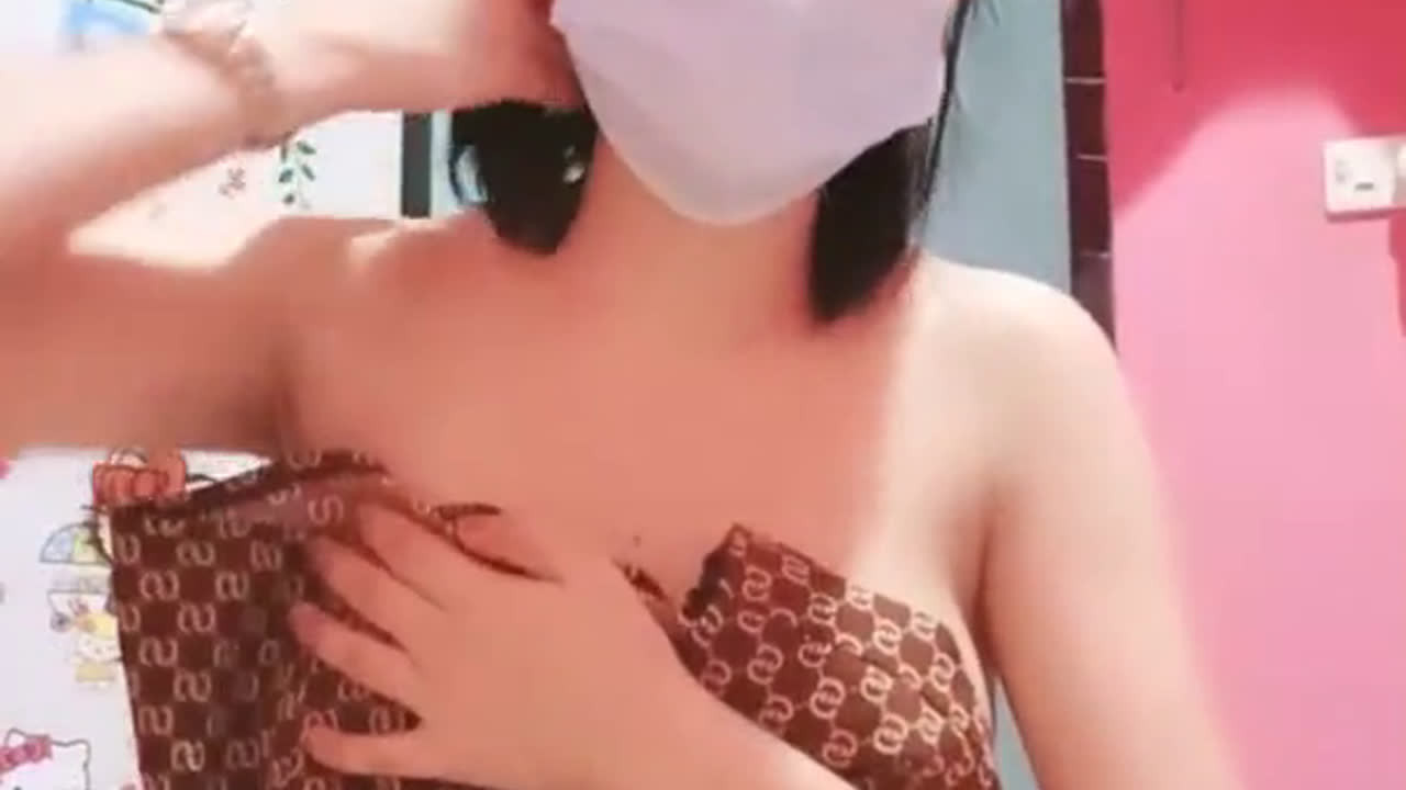 Mona RH Live Bugil Hot