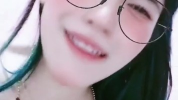 Miss Zeyraa Bugil Kenyot Uting Mango