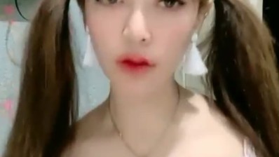 BeeFlo Cantik Toket Gede Basah Bling2